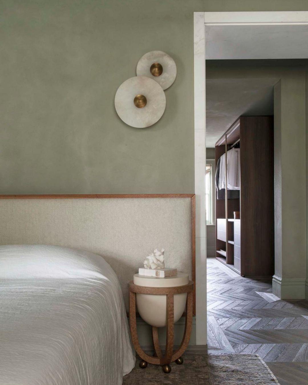 Modern Round LED Wall Light – Flush Mount Fixture for Home Lighting