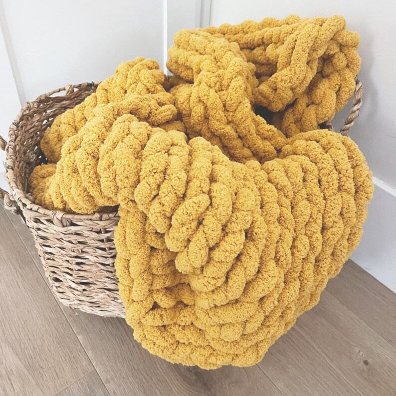 Soft Chunky Knit Throw Blanket - Cozy Chenille Home Decor