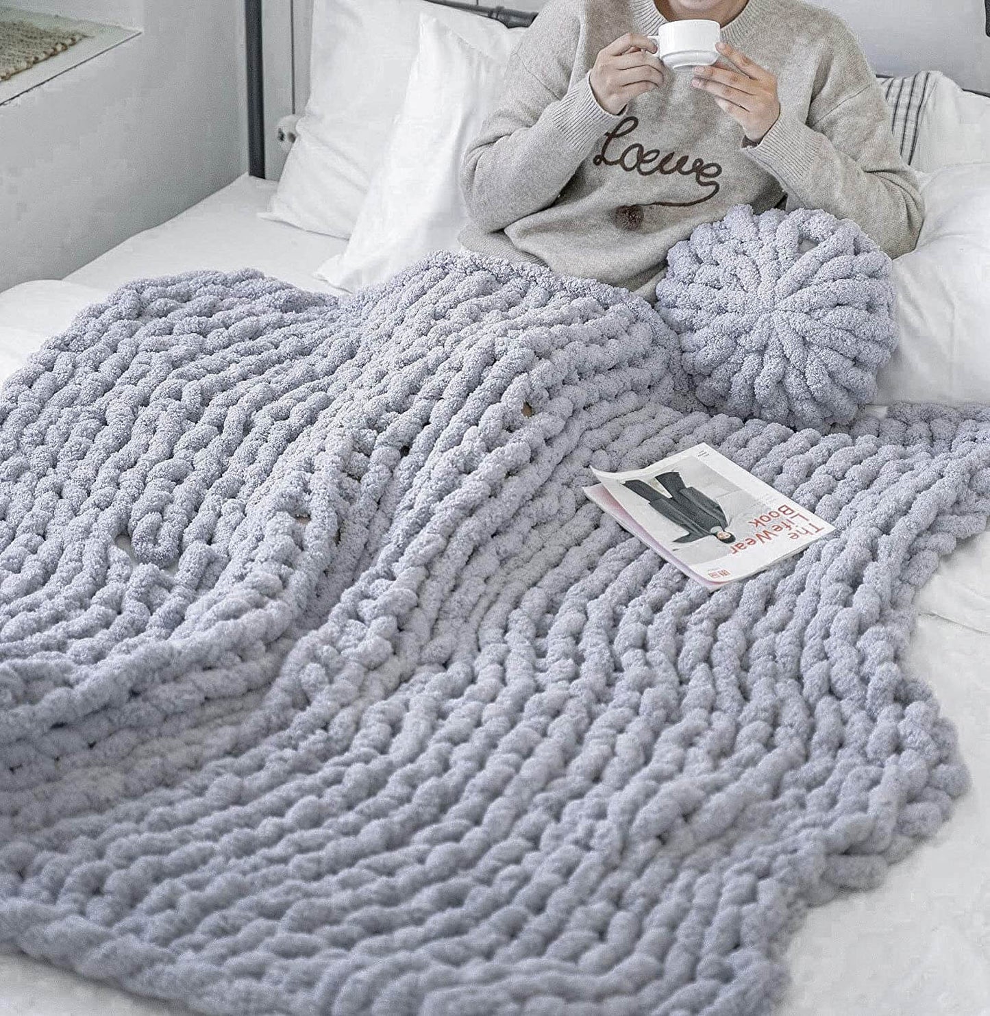 Soft Chunky Knit Throw Blanket - Cozy Chenille Home Decor