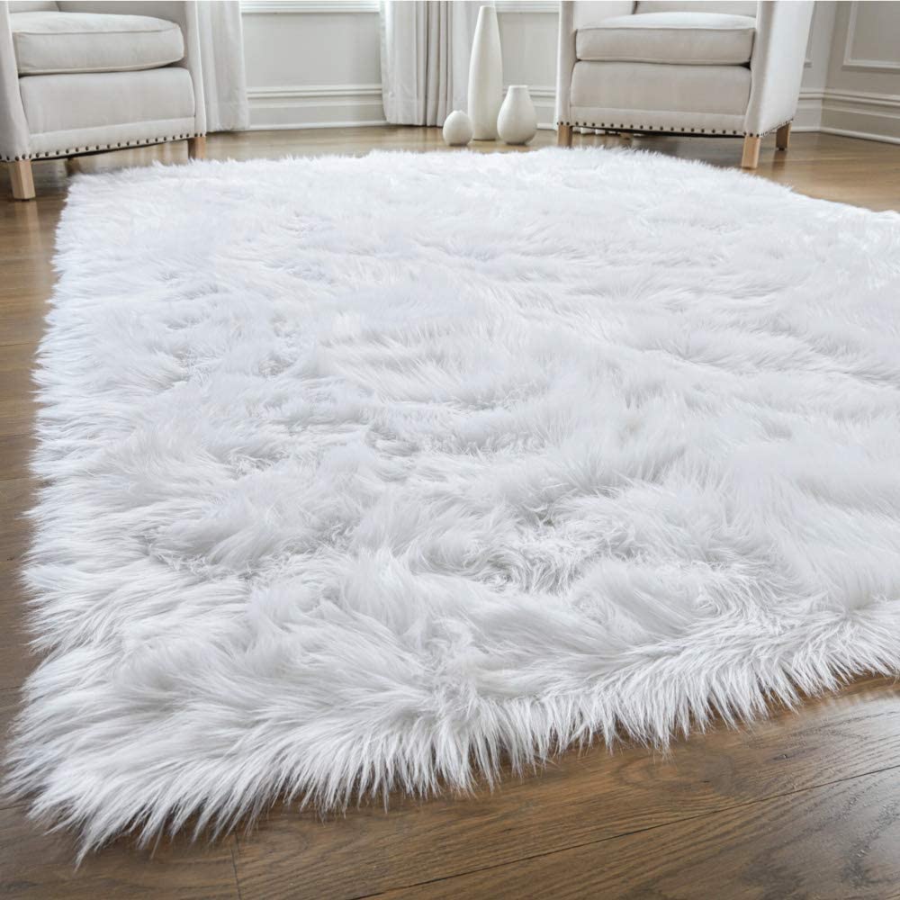 Soft Shaggy Faux Wool Rug - Plush Area Carpet for Home Decor