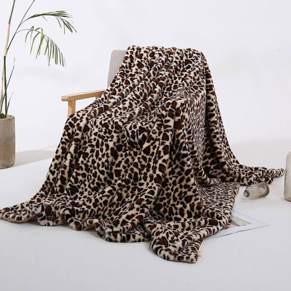 Soft Fleece Faux Fur Throw Blanket - Cozy Lap Blanket for Home