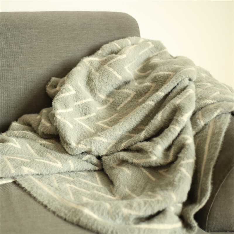 Luxury Faux Fur Throw Blanket - Soft Cozy Blanket (50x60 Inches)