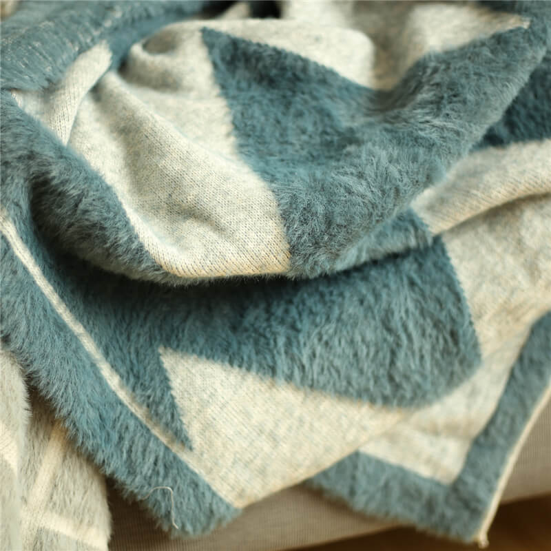 Luxury Faux Fur Throw Blanket - Soft Cozy Blanket (50x60 Inches)