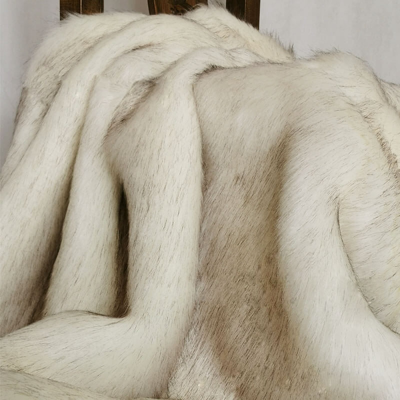 Plush Faux Fur Throw Blanket for Cozy Home Decor and Warmth