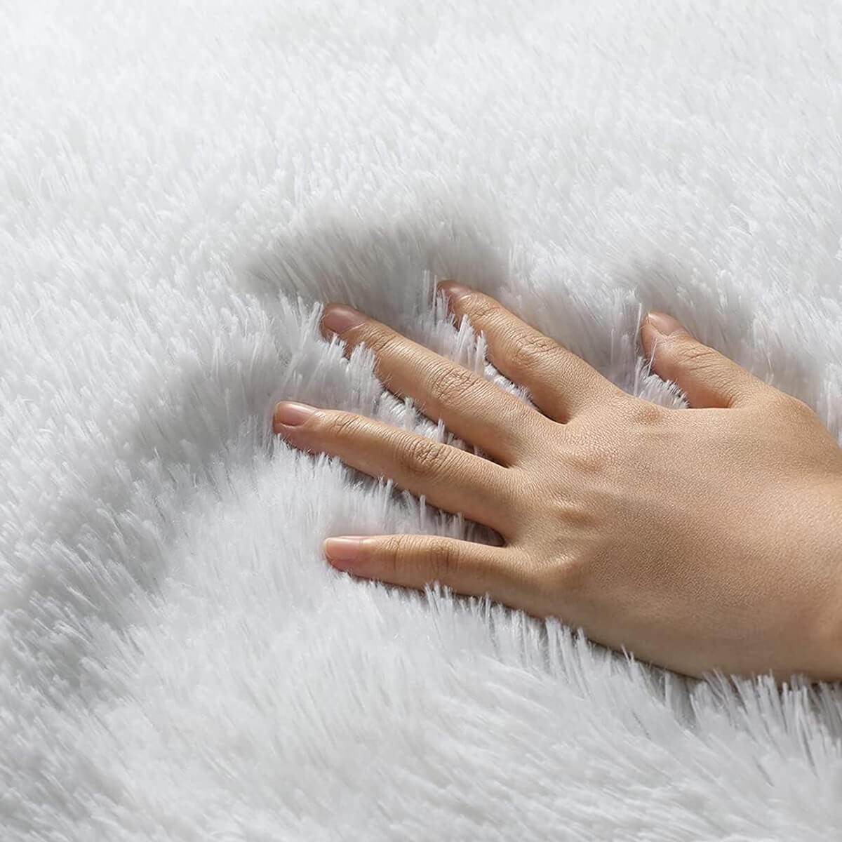 Soft Fluffy Shaggy Area Rug, Machine Washable Bedroom Carpet