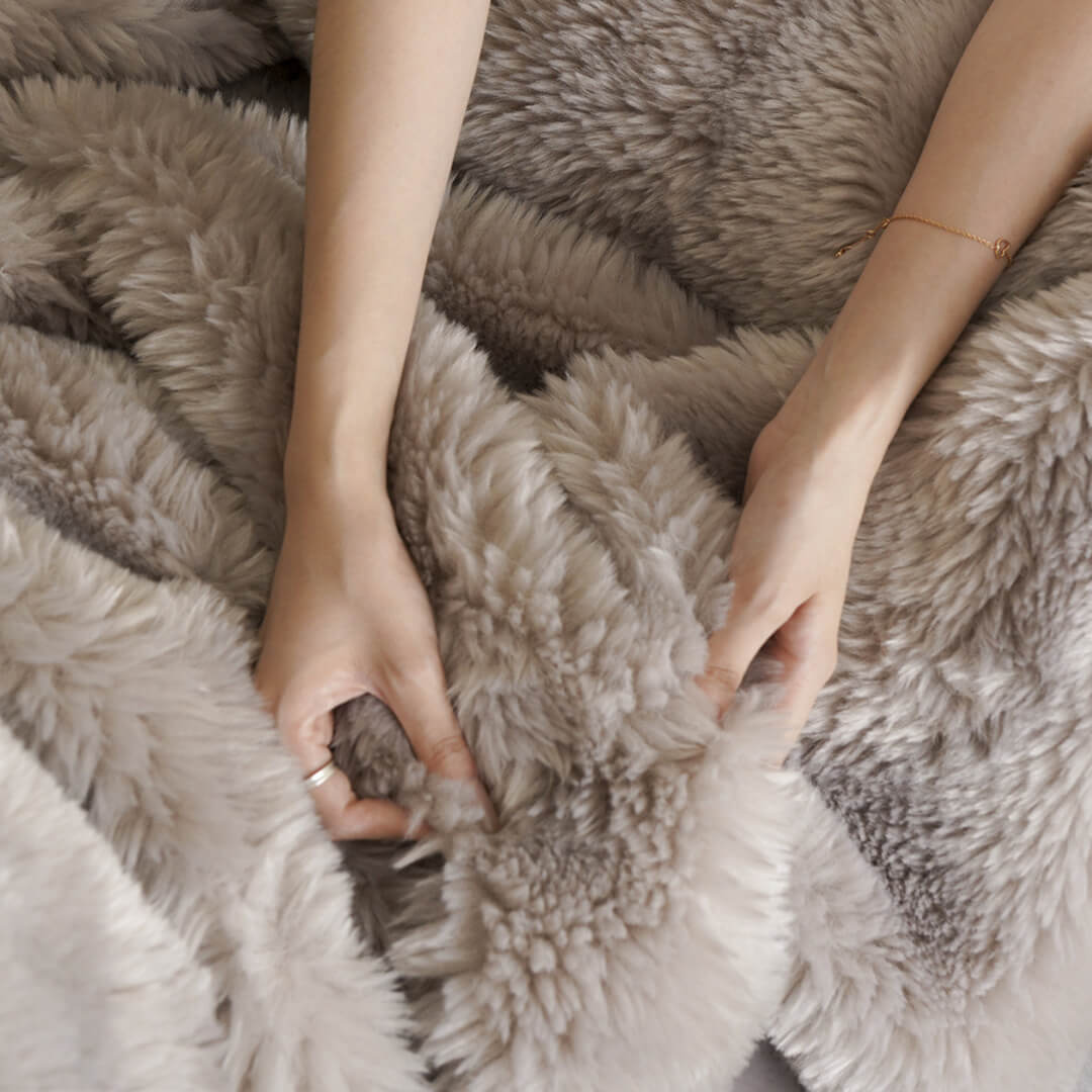 Luxury Soft Wool Throw Blanket for Sofa, Living Room & Bedroom Decor