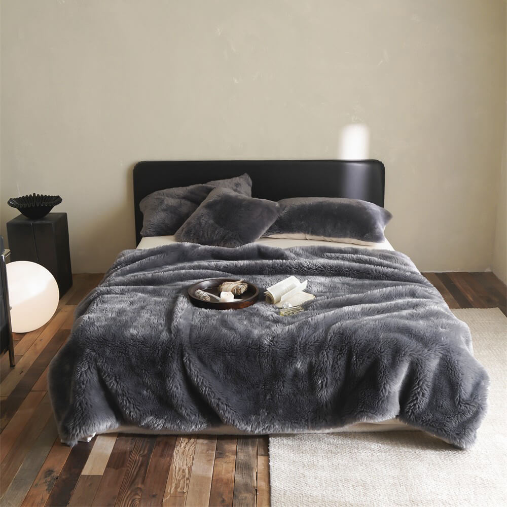 Luxury Soft Wool Throw Blanket for Sofa, Living Room & Bedroom Decor