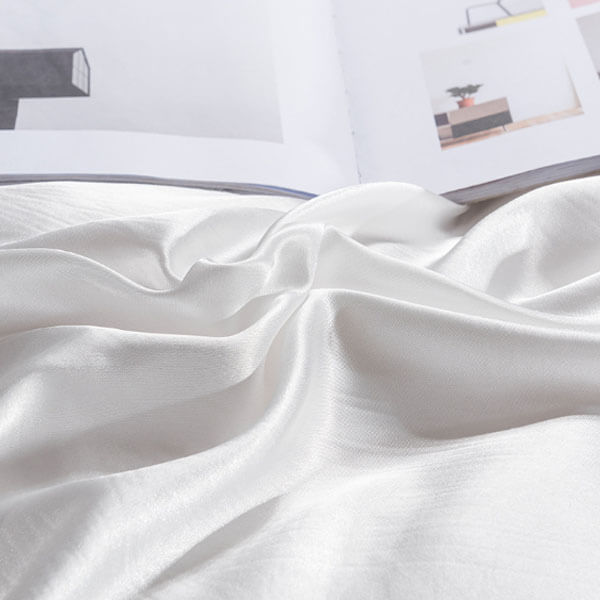 Luxury Satin Bed Sheet Set - Soft Silk Feel Bedding for Comfort