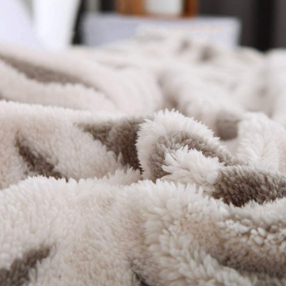 Soft Sherpa Fleece Throw Blanket - Cozy Fuzzy Bed Blanket for Comfort