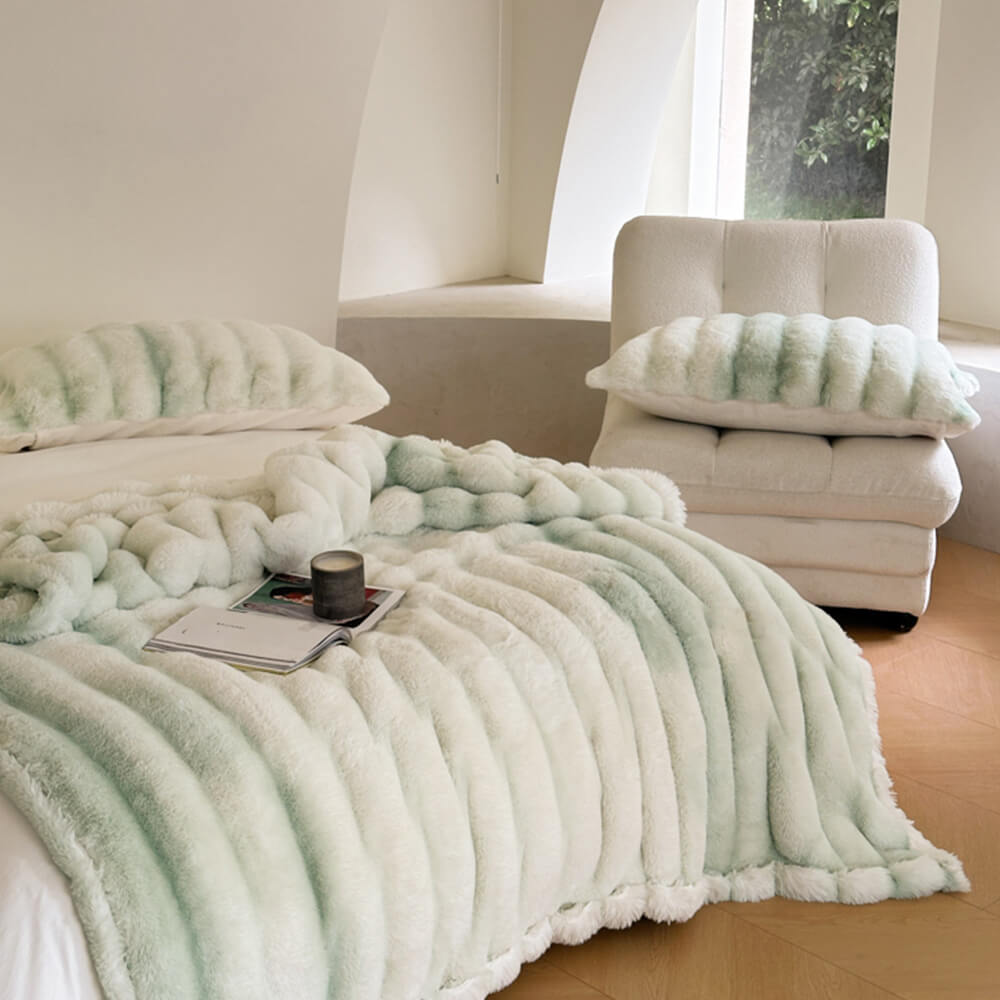 Luxury Soft Faux Fur Throw Blanket - Fluffy Plush Couch Blanket