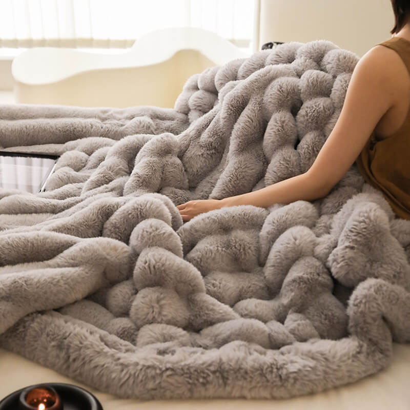 Luxury Soft Faux Fur Throw Blanket - Fluffy Plush Couch Blanket