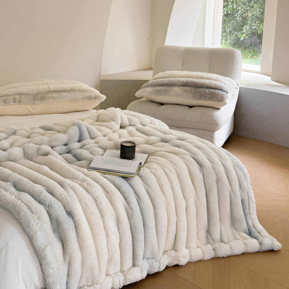 Luxury Soft Faux Fur Throw Blanket - Fluffy Plush Couch Blanket