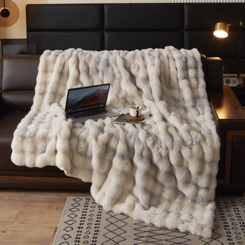 Luxury Fluffy Faux Rabbit Fur Throw Blanket - Ultra Soft & Cozy