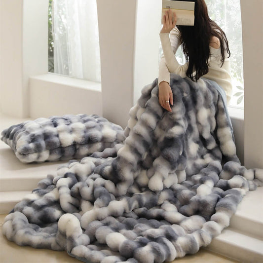 Luxury Fluffy Faux Rabbit Fur Throw Blanket - Ultra Soft & Cozy