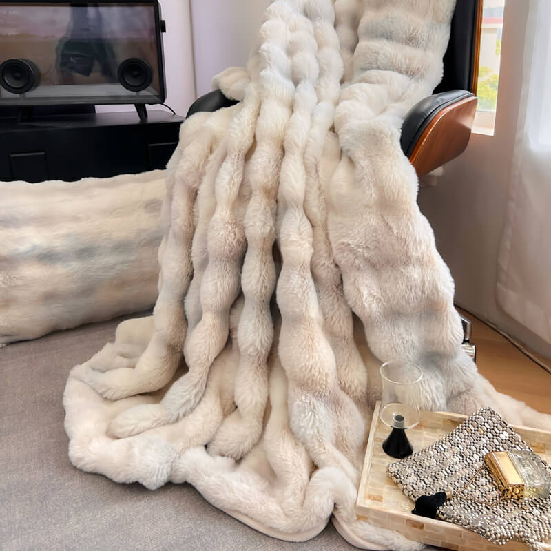 Luxury Fluffy Faux Rabbit Fur Throw Blanket - Ultra Soft & Cozy
