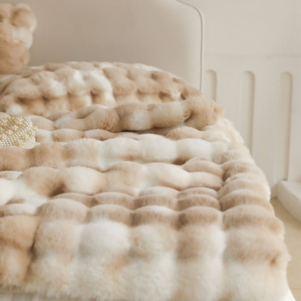 Luxury Fluffy Faux Rabbit Fur Throw Blanket - Ultra Soft & Cozy